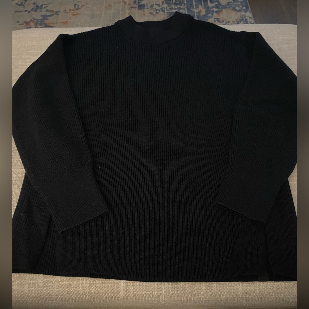 LULULEMON sweater, size 2, black